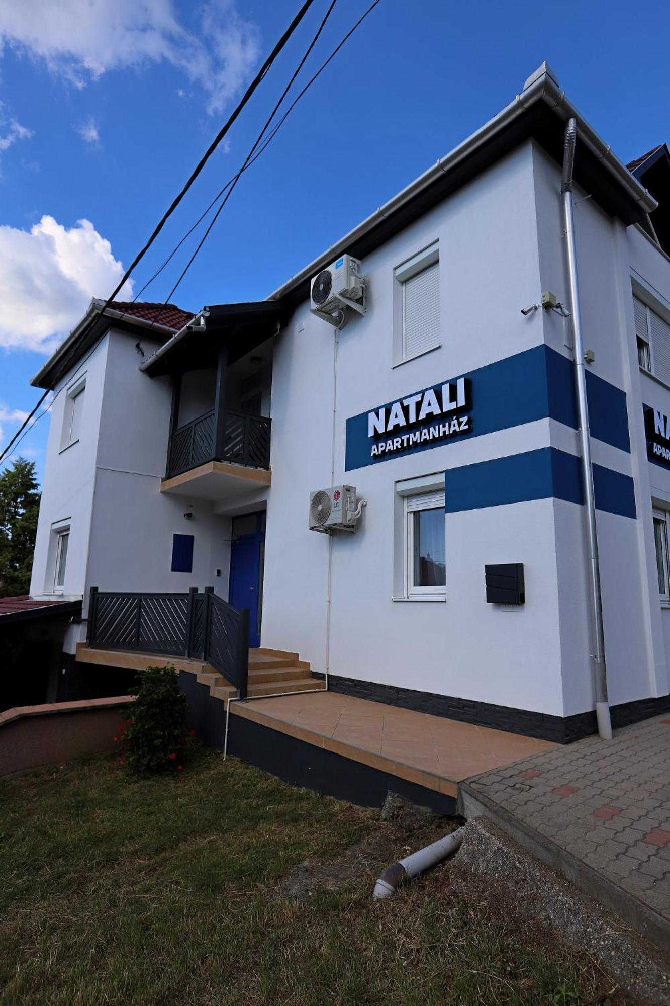 Natali Apartmanhaz Eger Exterior photo