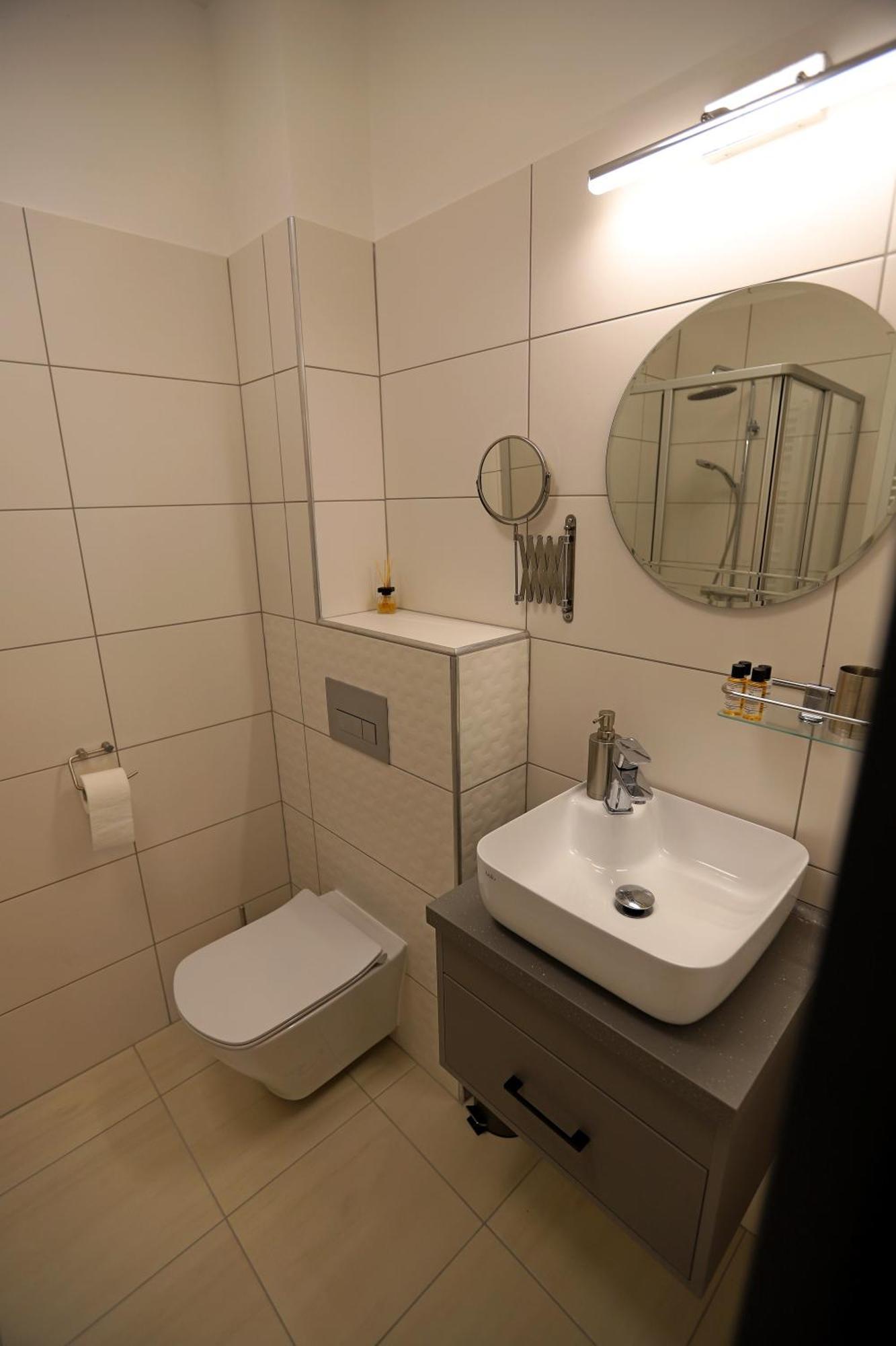 Natali Apartmanhaz Eger Exterior photo